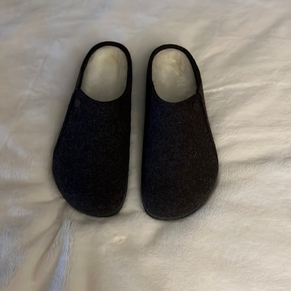 Like New Birkenstock Slippers Size 43